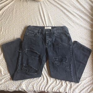Distressed packing jeans